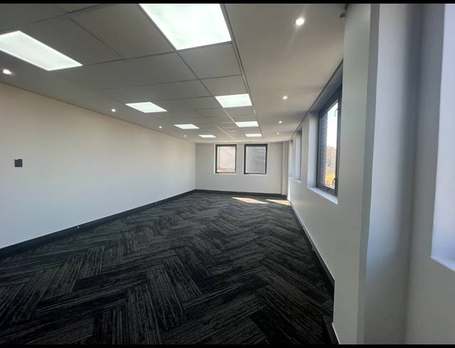 393M² OFFICE TO LET IN ROSEBANK